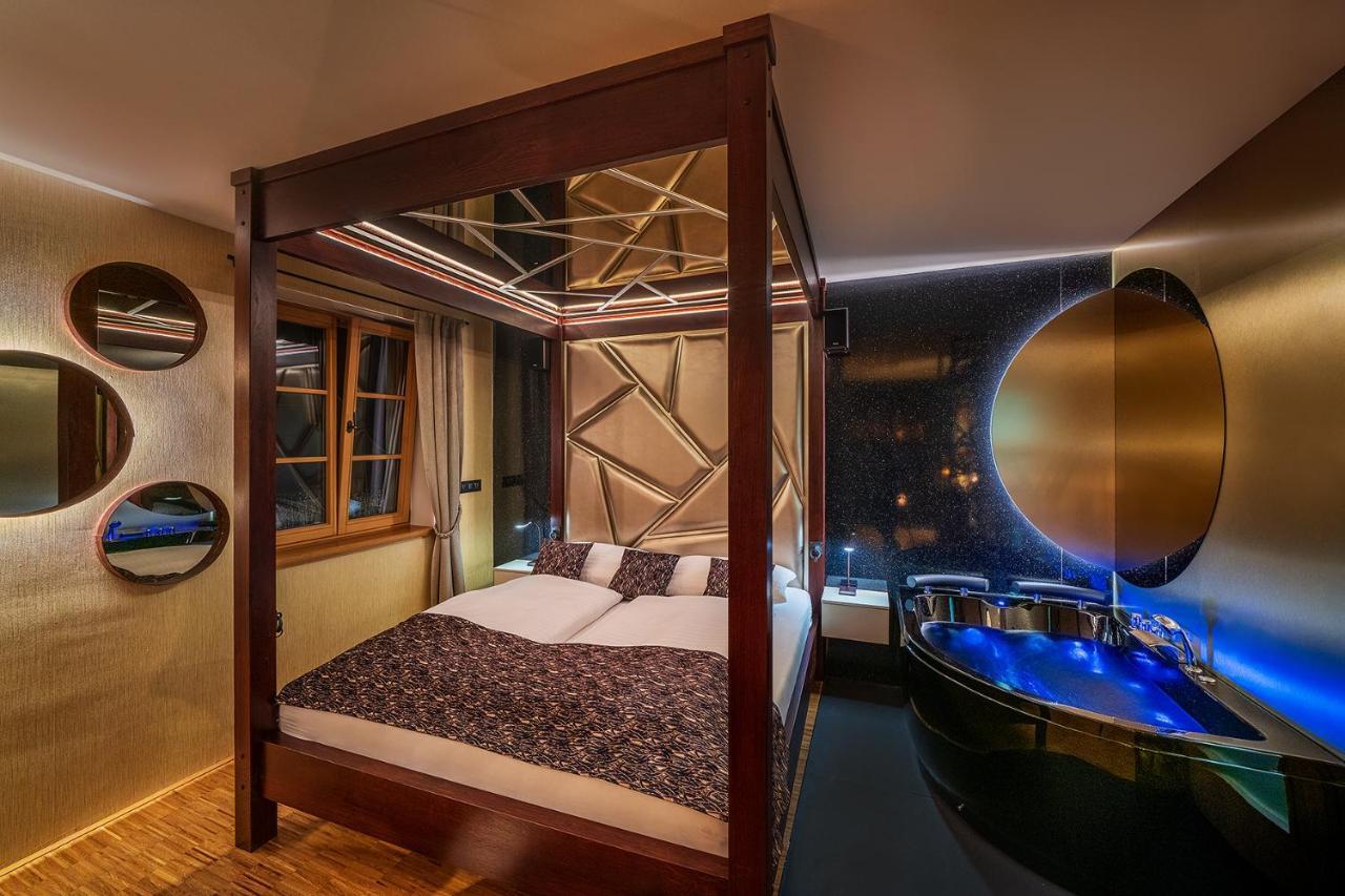 Hotel Bily Jednorozec Trebon Ngoại thất bức ảnh