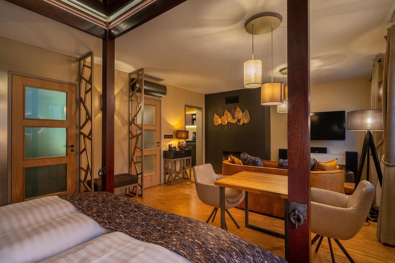 Hotel Bily Jednorozec Trebon Ngoại thất bức ảnh