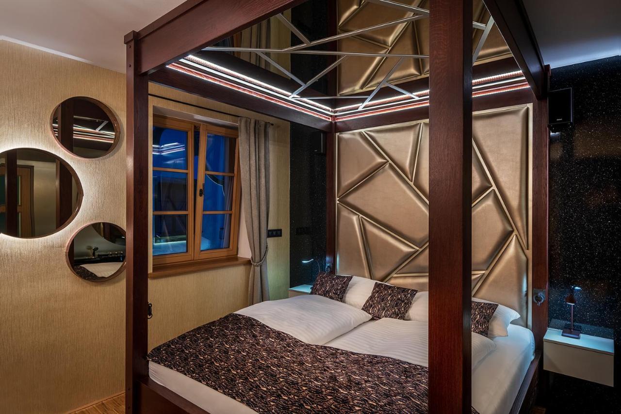 Hotel Bily Jednorozec Trebon Ngoại thất bức ảnh