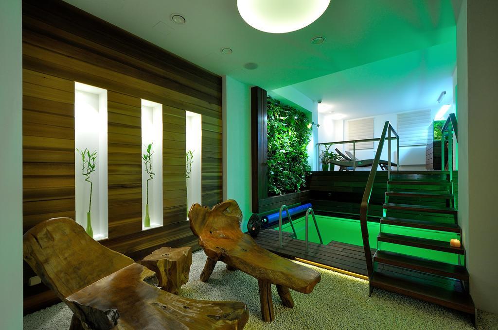 Hotel Bily Jednorozec Trebon Ngoại thất bức ảnh